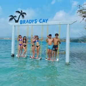 Brady's Cay Day pass + Sloths Hangout